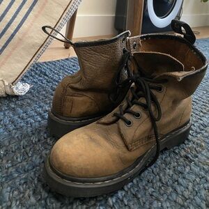 DR MARTENS limited air cushion soft leather boots